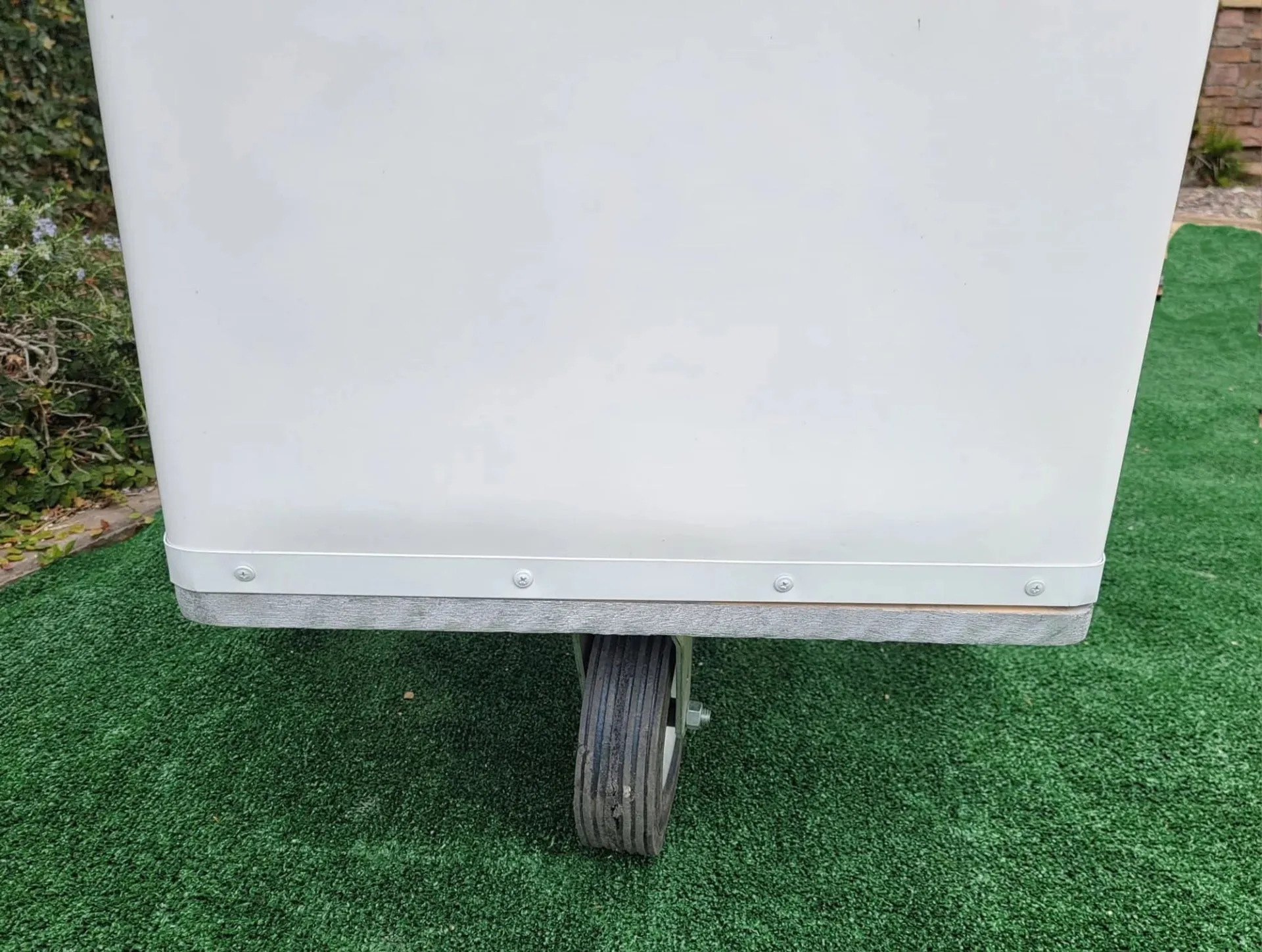 Popsicle Cart all white with Fenders Standard Size – Sleek & Functional - Image 9